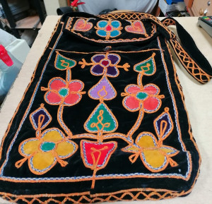 Sac bandoulière brodé