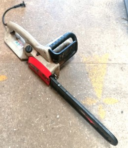 Tronçonneuse électrique