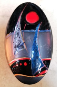 Boite en céramique d'Art à motif de voilier signé LE MAO