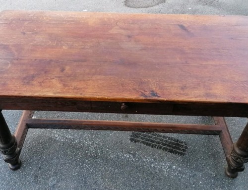 Table de ferme en chêne avec un tiroir sur le côté et un autre en bout de table