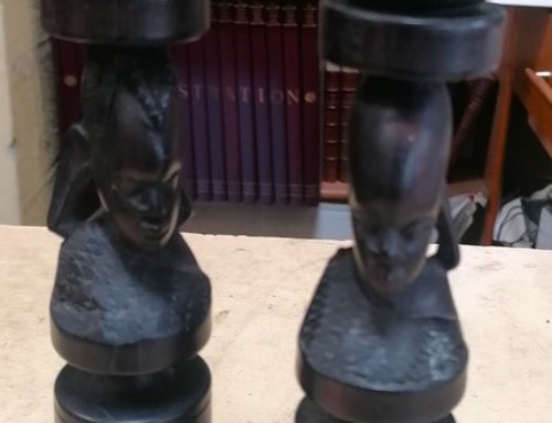 Paires de bougeoirs sculpture africaine