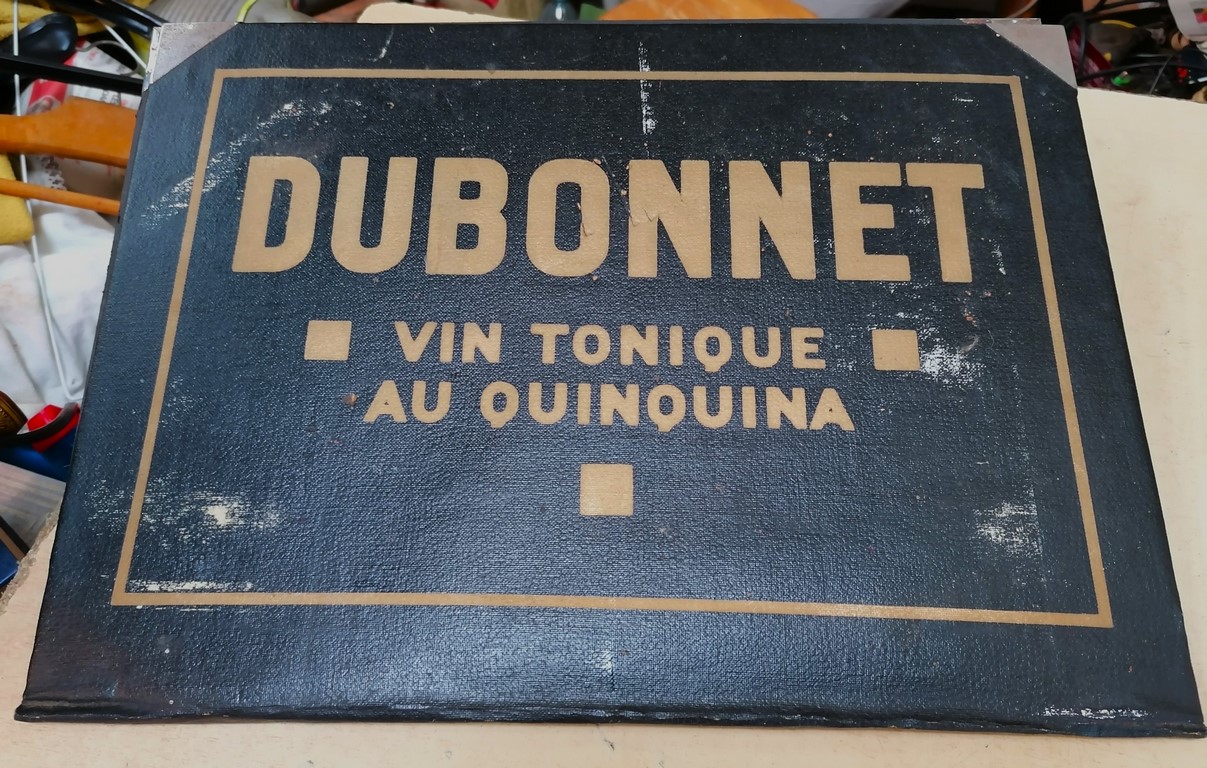 Porte menu de la marque DUBONNET