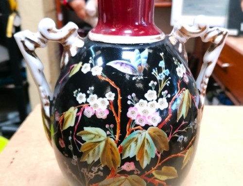 Vase en porcelaine de style asiatique