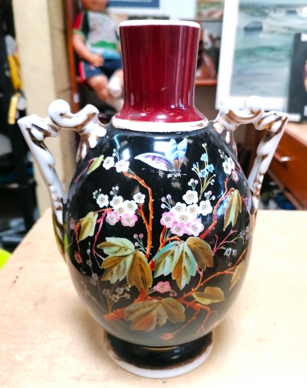 Vase en porcelaine de style asiatique