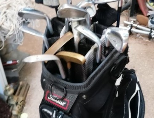 Sac de golf avec ses clubs