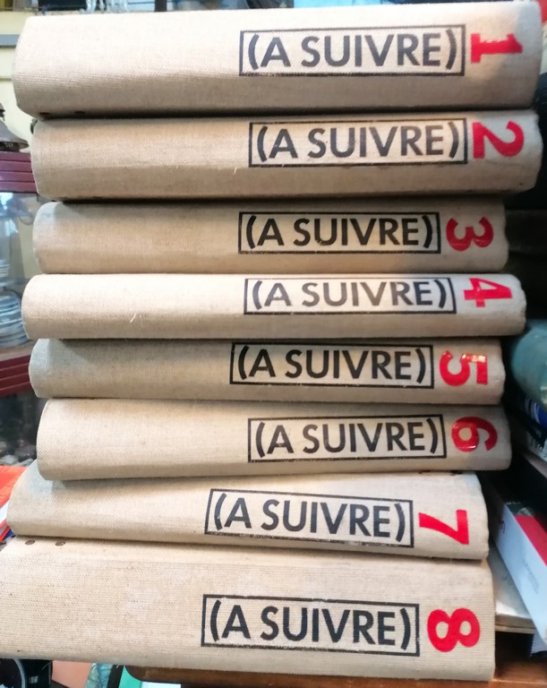 Collection reliée en 8 tomes des 56 premiers numéros de la revue " À SUIVRE"