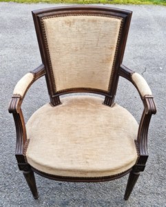 Fauteuil de style Louis XVI
