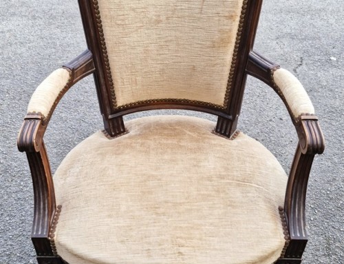 Fauteuil de style Louis XVI