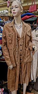 Robe et veste en cuir de la marque VENCOUVERT à PARIS