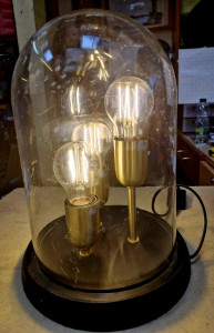 Lampe dans globe