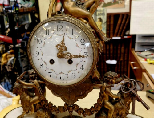 Pendule XIXème en marbre et régule