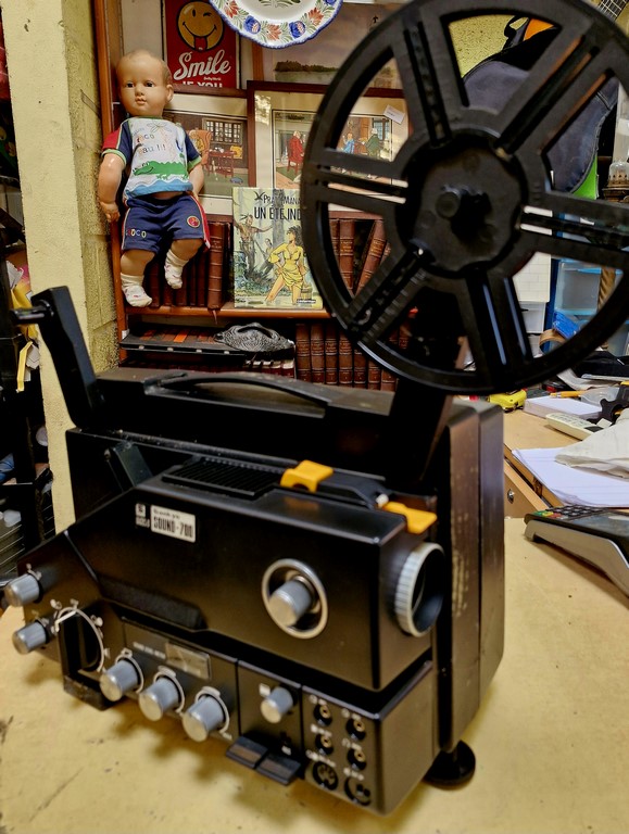 Projecteur de film super 8 SANKYO