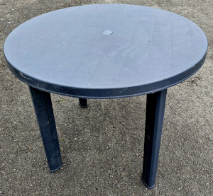 Table de salon de jardin ronde
