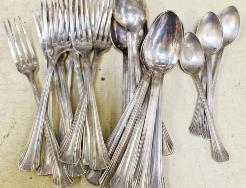 Lot de couverts en métal argenté