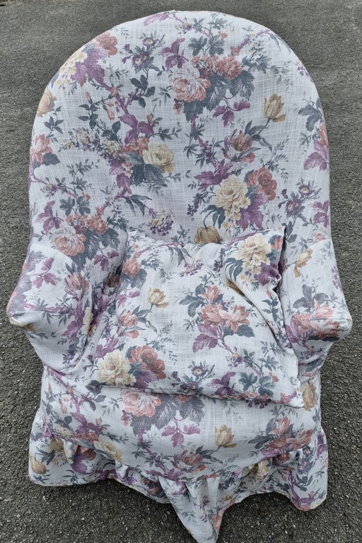 Fauteuil crapaud à restaurer