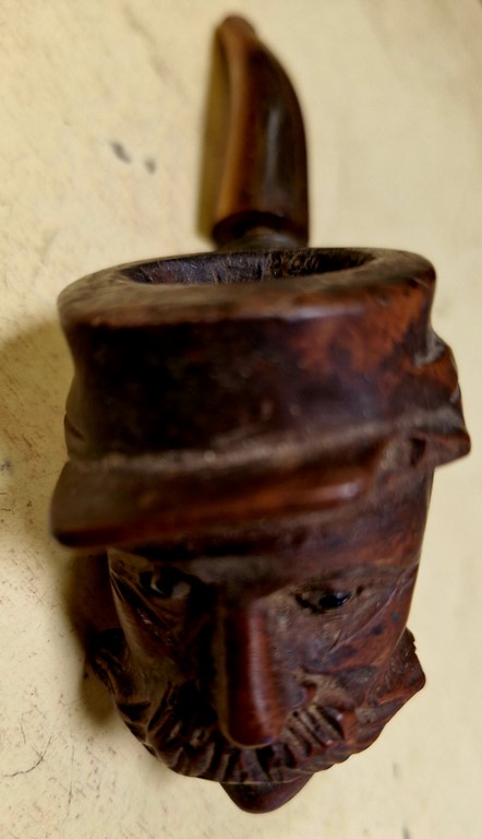 Pipe sculptée