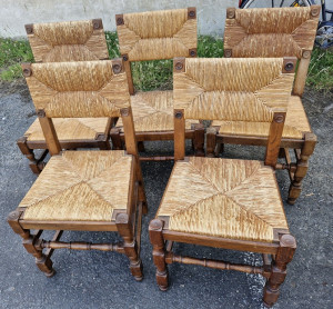 Ensemble de 5 chaises assises et dossiers paillés