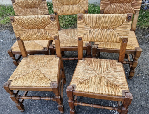 Ensemble de 5 chaises assises et dossiers paillés