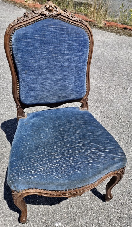 Chaise ancienne tapissée