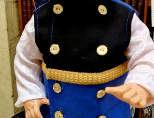 Poupon en costume breton