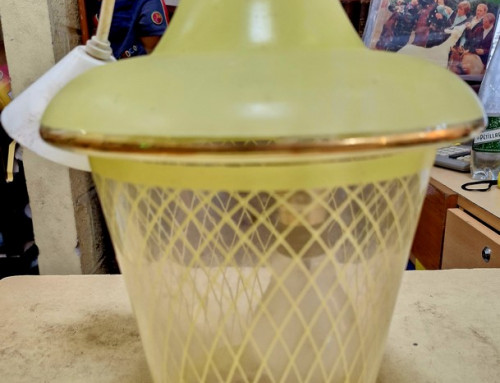 Suspension vintage jaune en verre