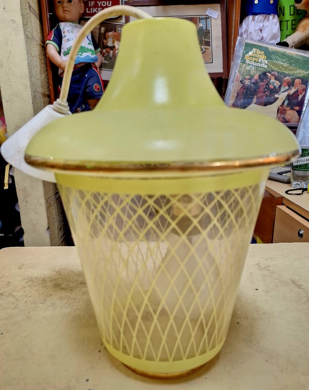 Suspension vintage jaune en verre