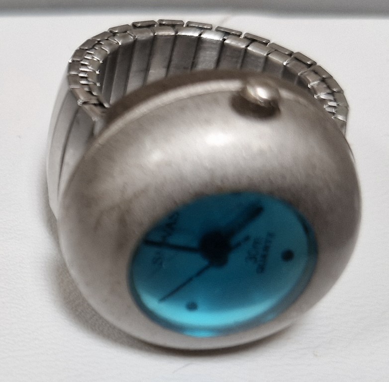 Montre bague SHIVAS