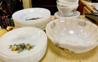 Lot de vaisselle arcopal à motif floral