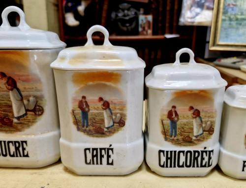 Série de 4 pots à épices « Angélus »