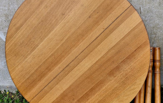 Table ronde en mélaminé