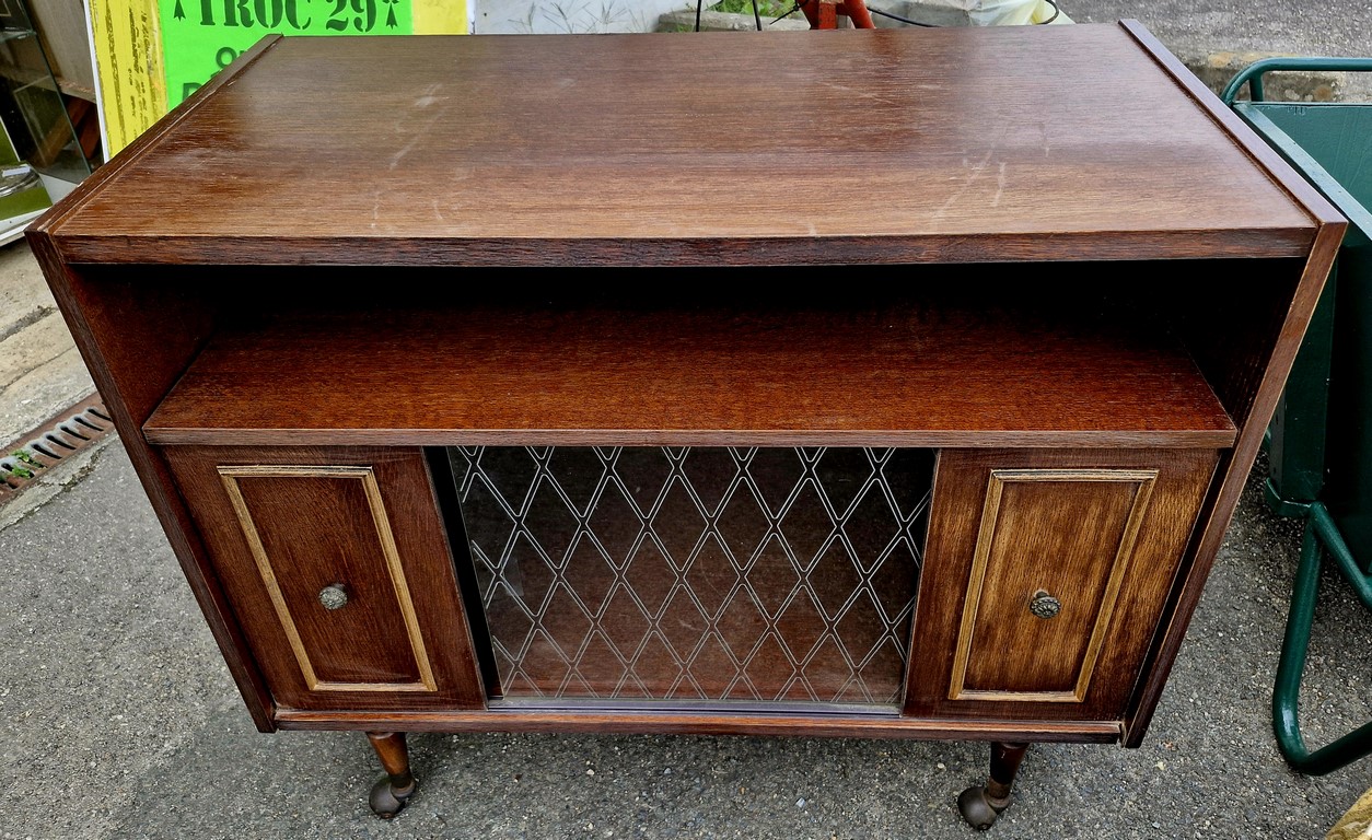 Meuble Télé sur roulettes