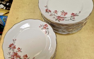 Lot d'assiettes porcelaine Royal