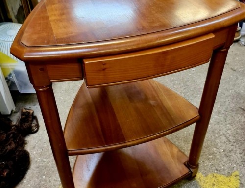 Meuble d’angle en merisier