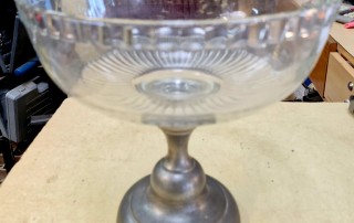 Coupe en verre et étain