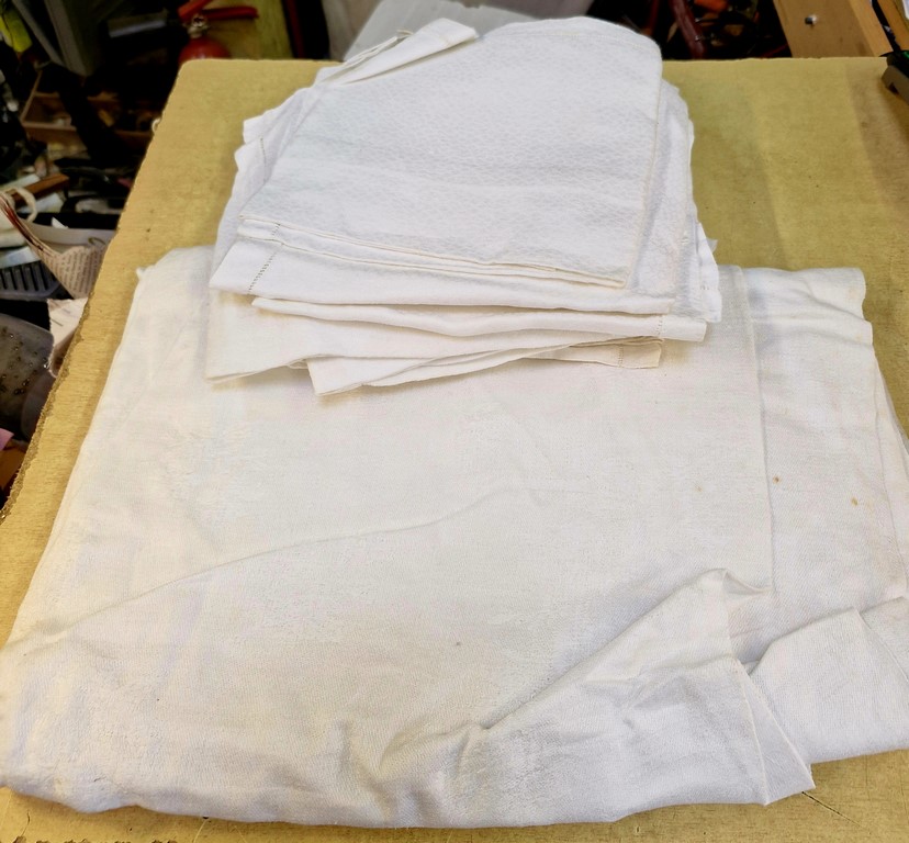 Grande nappe avec ses serviettes