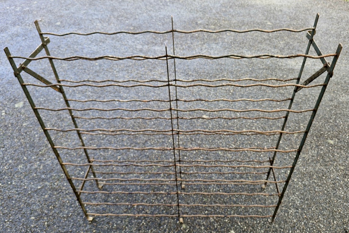 Casier à bouteilles en métal