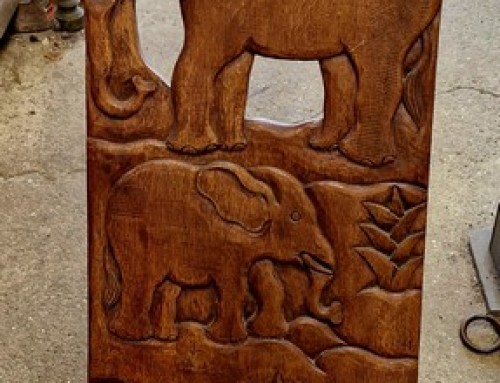 Grande chaise africaine