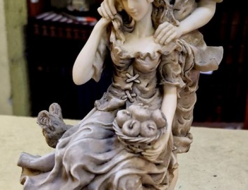 Statuette en résine de couple