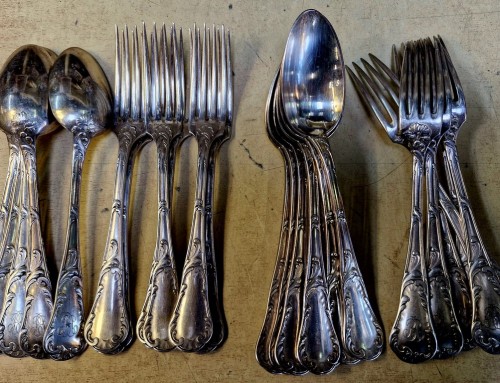 Lot de couverts Monogrammés en métal argenté