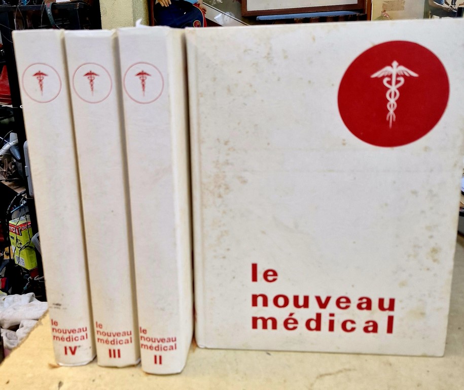 Encyclopédie "Le Nouveau Médical" en 4 volumes