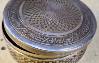 Boite art déco en métal argenté