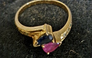 Bague en plaqué or avec pierres