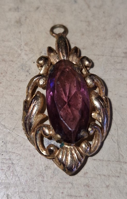 Pendentif plaqué or et pierre d'Améthyste