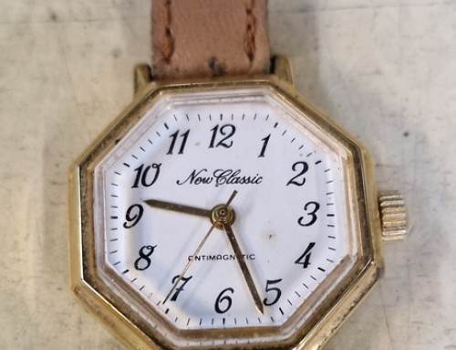 Montre femme New Classic antimagnetic