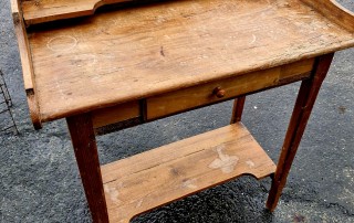 Tablette de toilette ancienne en bois