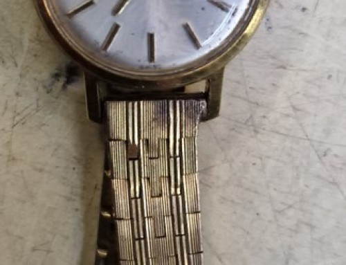 Montre mécanique femme de la marque UTI