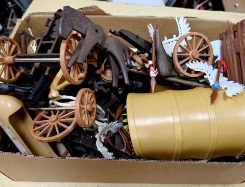 Lot PLAYMOBIL Far-West avec chariots