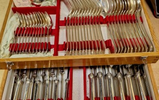 Ménagère en métal argenté 62 pièces