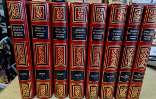 Livres Mémoires de guerre par Ch. de GAULLE en 8 volumes aux éditions FAMOT