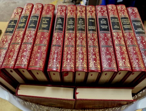 Lot de livres reliés